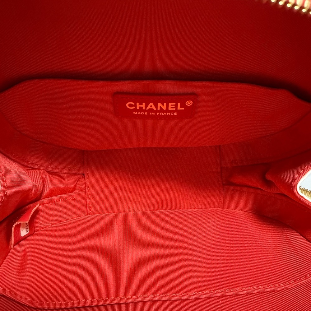 Chanel Vanity Matelasse Leather 2way Bag White Red - Picture 8 of 9